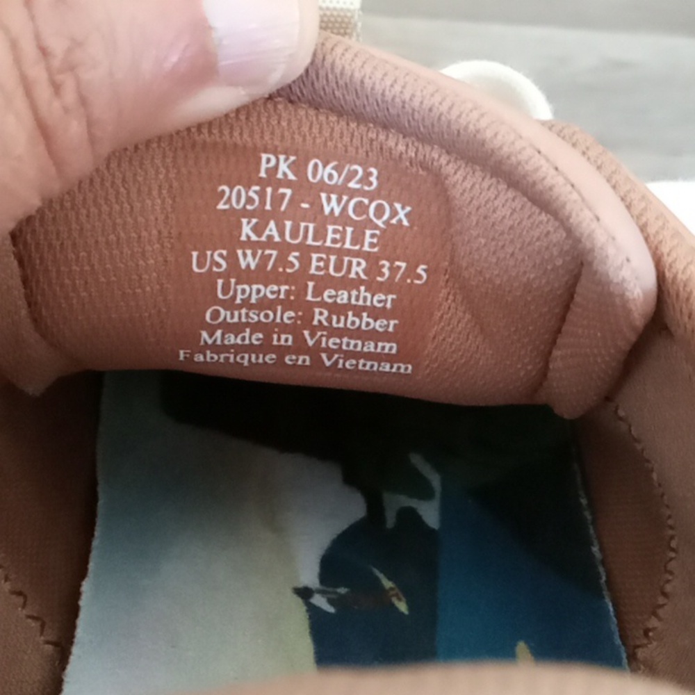 OluKai Kaulele Cedarwood Leather Sneaker - Picture 9 of 12